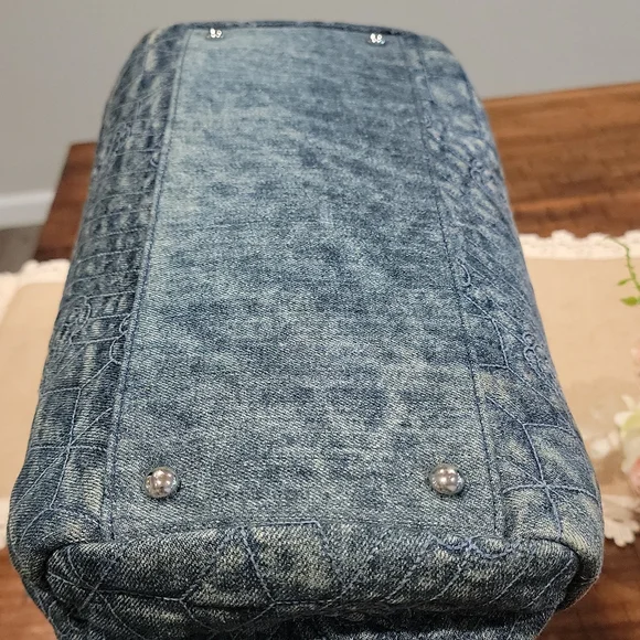 SOLD Rare & authentic CHANEL denim bag - Picture 9 of 15